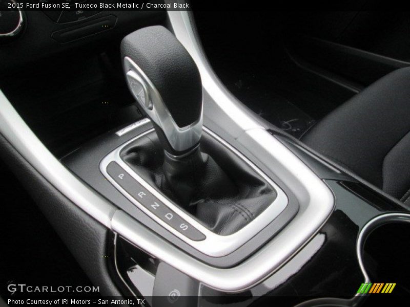 Tuxedo Black Metallic / Charcoal Black 2015 Ford Fusion SE