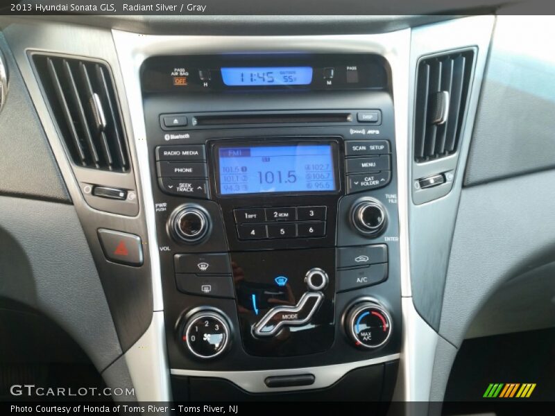 Radiant Silver / Gray 2013 Hyundai Sonata GLS