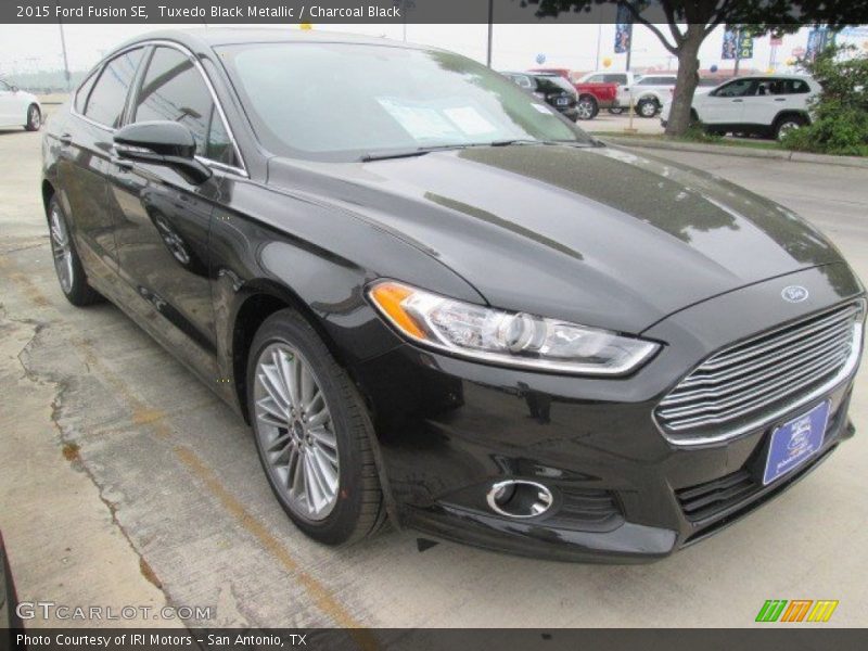 Tuxedo Black Metallic / Charcoal Black 2015 Ford Fusion SE