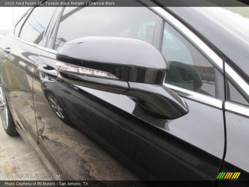 Tuxedo Black Metallic / Charcoal Black 2015 Ford Fusion SE
