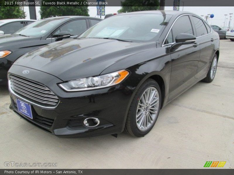 Tuxedo Black Metallic / Charcoal Black 2015 Ford Fusion SE
