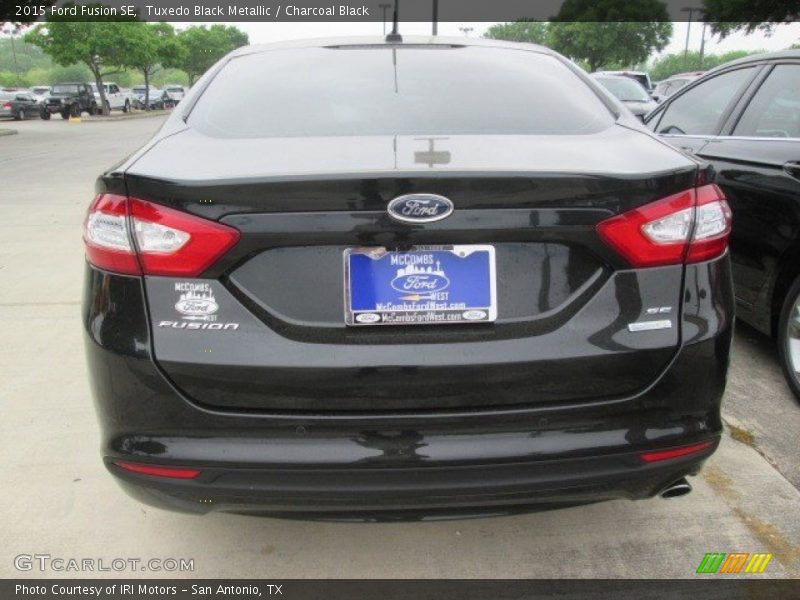 Tuxedo Black Metallic / Charcoal Black 2015 Ford Fusion SE