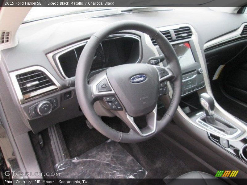 Tuxedo Black Metallic / Charcoal Black 2015 Ford Fusion SE