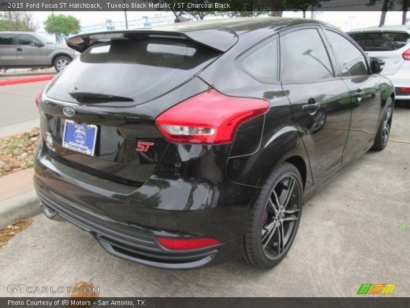 Tuxedo Black Metallic / ST Charcoal Black 2015 Ford Focus ST Hatchback