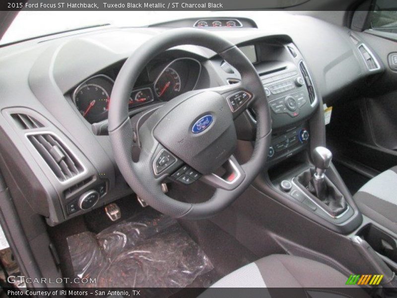 Dashboard of 2015 Focus ST Hatchback