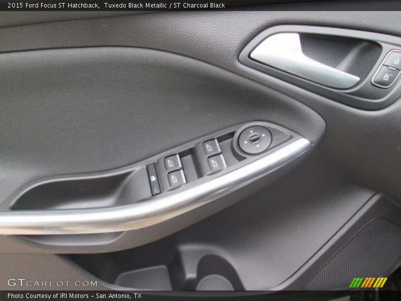 Tuxedo Black Metallic / ST Charcoal Black 2015 Ford Focus ST Hatchback
