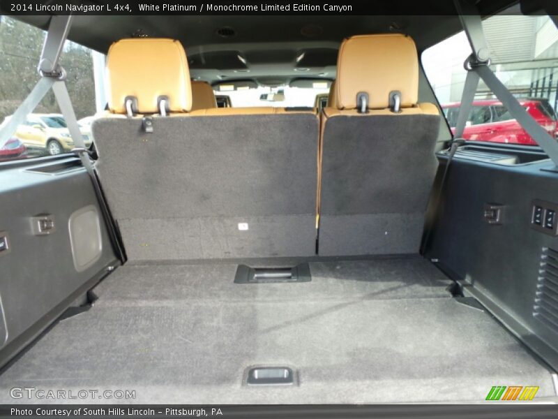  2014 Navigator L 4x4 Trunk