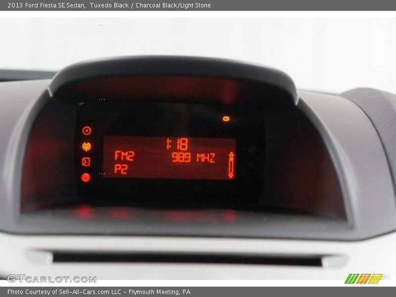 Tuxedo Black / Charcoal Black/Light Stone 2013 Ford Fiesta SE Sedan