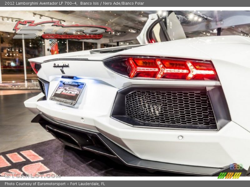 Bianco Isis / Nero Ade/Bianco Polar 2012 Lamborghini Aventador LP 700-4