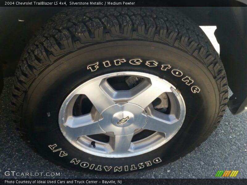Silverstone Metallic / Medium Pewter 2004 Chevrolet TrailBlazer LS 4x4