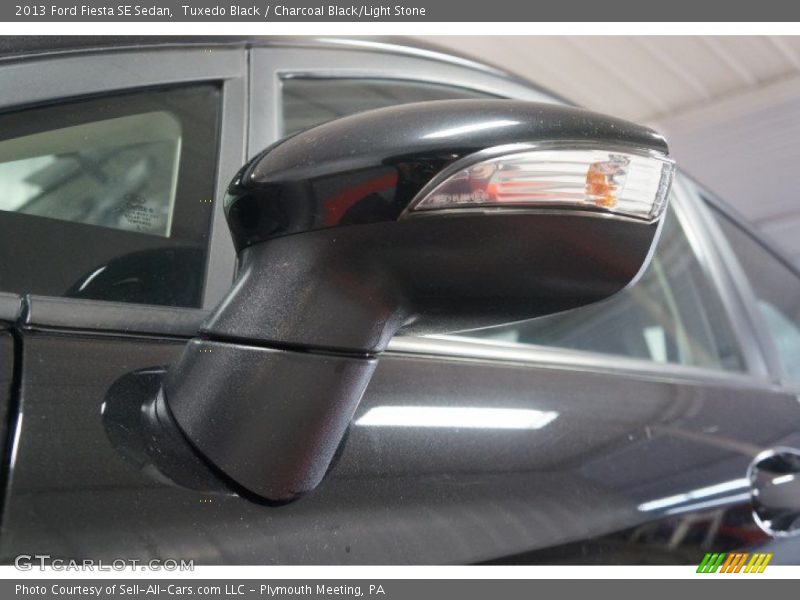 Tuxedo Black / Charcoal Black/Light Stone 2013 Ford Fiesta SE Sedan