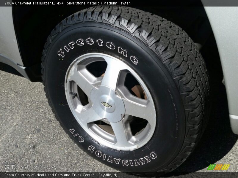 Silverstone Metallic / Medium Pewter 2004 Chevrolet TrailBlazer LS 4x4