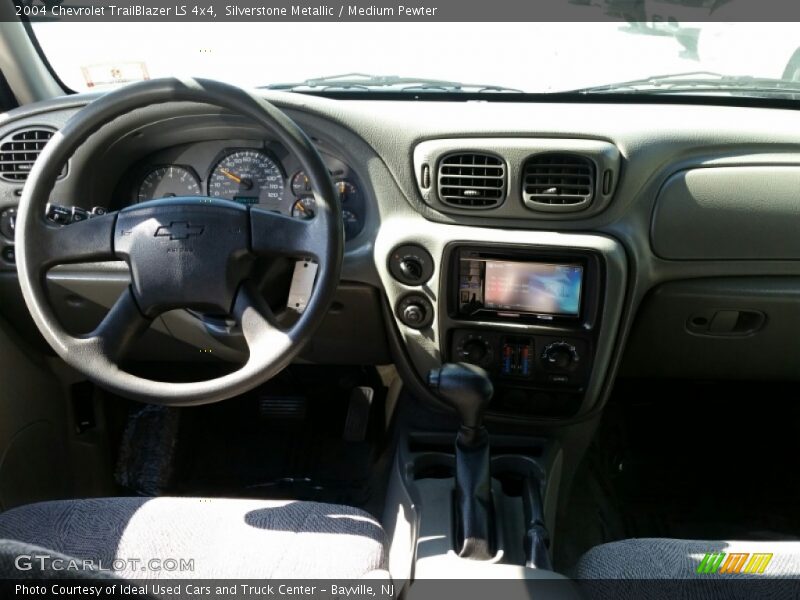 Silverstone Metallic / Medium Pewter 2004 Chevrolet TrailBlazer LS 4x4