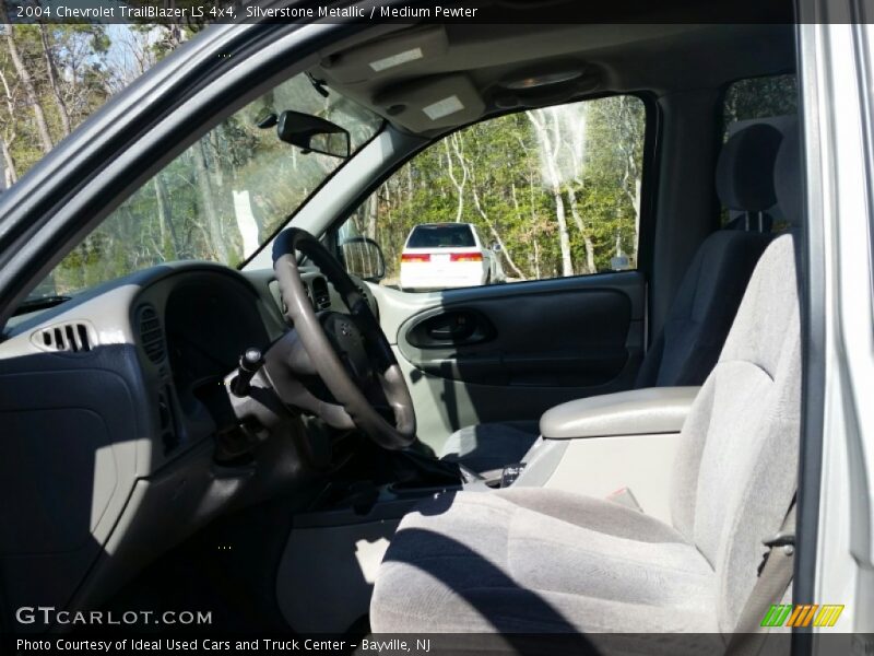 Silverstone Metallic / Medium Pewter 2004 Chevrolet TrailBlazer LS 4x4