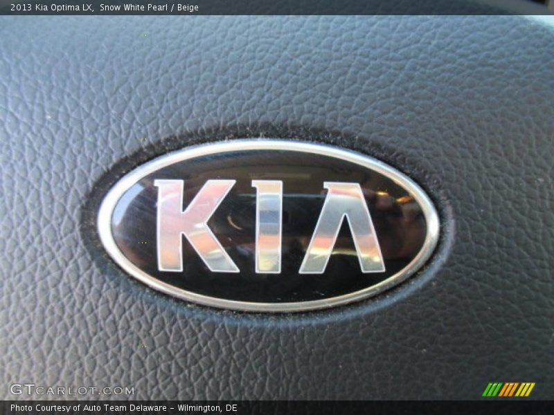 Snow White Pearl / Beige 2013 Kia Optima LX