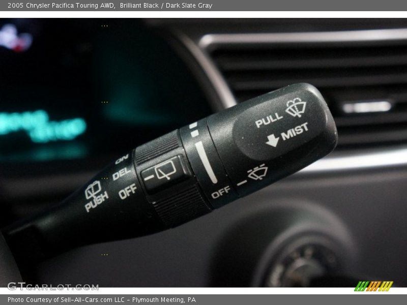 Brilliant Black / Dark Slate Gray 2005 Chrysler Pacifica Touring AWD