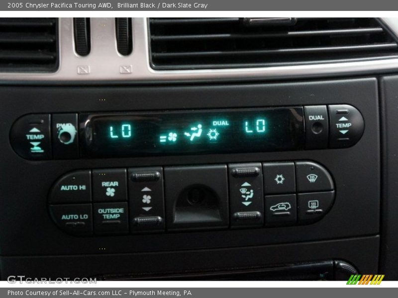 Brilliant Black / Dark Slate Gray 2005 Chrysler Pacifica Touring AWD