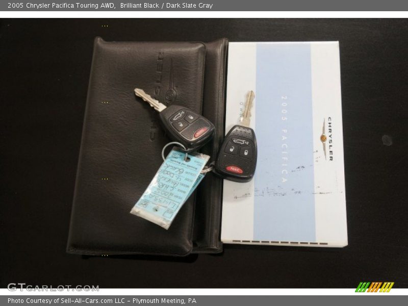 Brilliant Black / Dark Slate Gray 2005 Chrysler Pacifica Touring AWD
