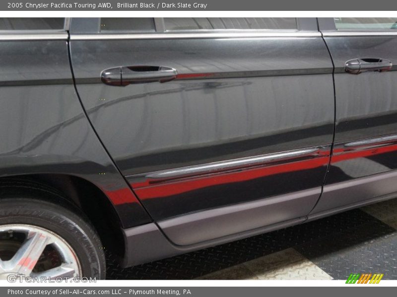 Brilliant Black / Dark Slate Gray 2005 Chrysler Pacifica Touring AWD