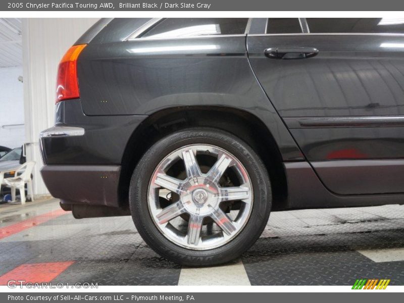 Brilliant Black / Dark Slate Gray 2005 Chrysler Pacifica Touring AWD