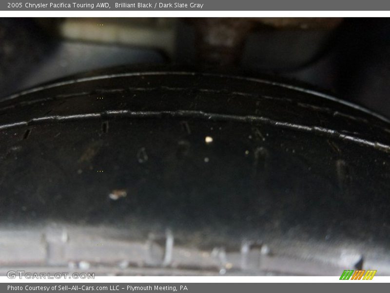 Brilliant Black / Dark Slate Gray 2005 Chrysler Pacifica Touring AWD
