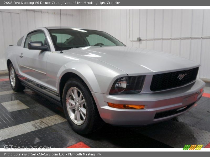 Vapor Silver Metallic / Light Graphite 2008 Ford Mustang V6 Deluxe Coupe