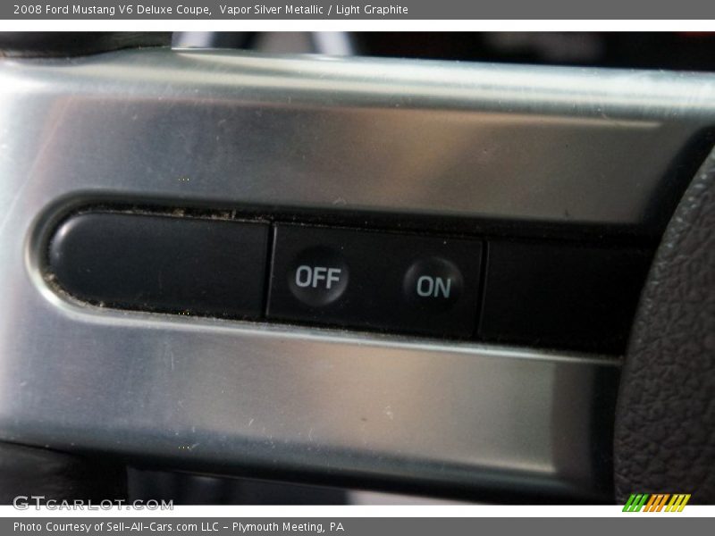 Vapor Silver Metallic / Light Graphite 2008 Ford Mustang V6 Deluxe Coupe