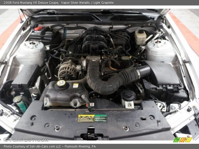 Vapor Silver Metallic / Light Graphite 2008 Ford Mustang V6 Deluxe Coupe