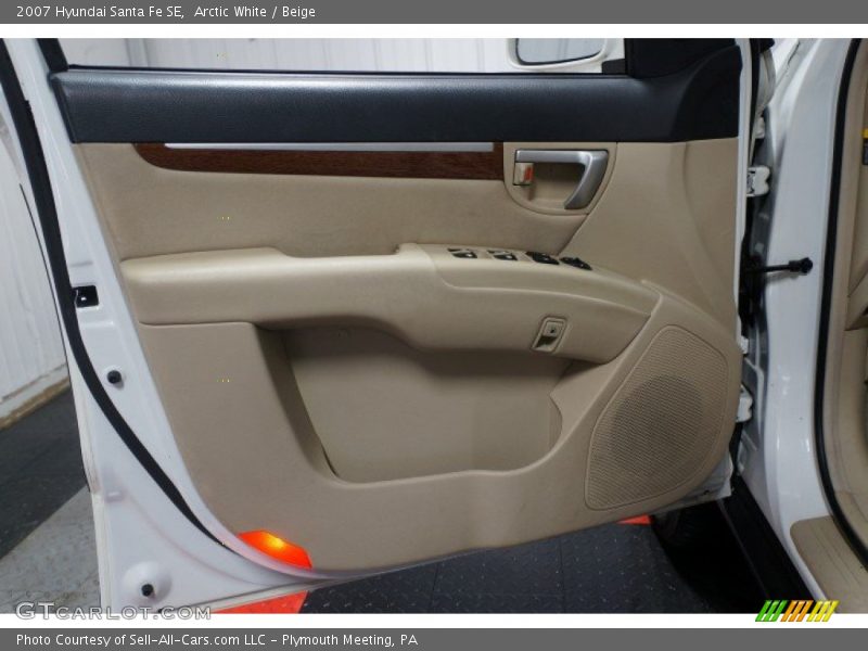 Arctic White / Beige 2007 Hyundai Santa Fe SE