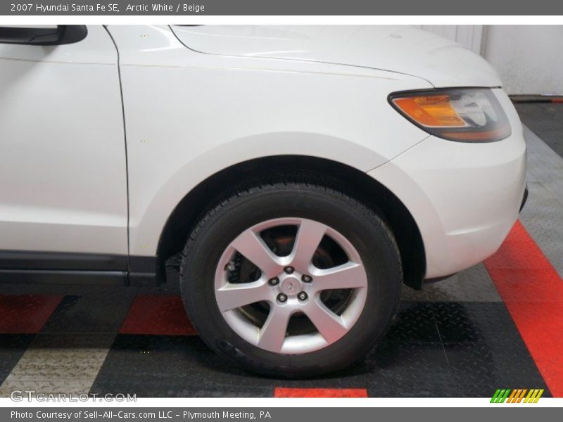 Arctic White / Beige 2007 Hyundai Santa Fe SE