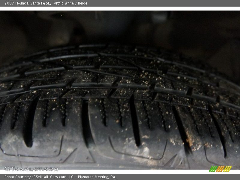 Arctic White / Beige 2007 Hyundai Santa Fe SE