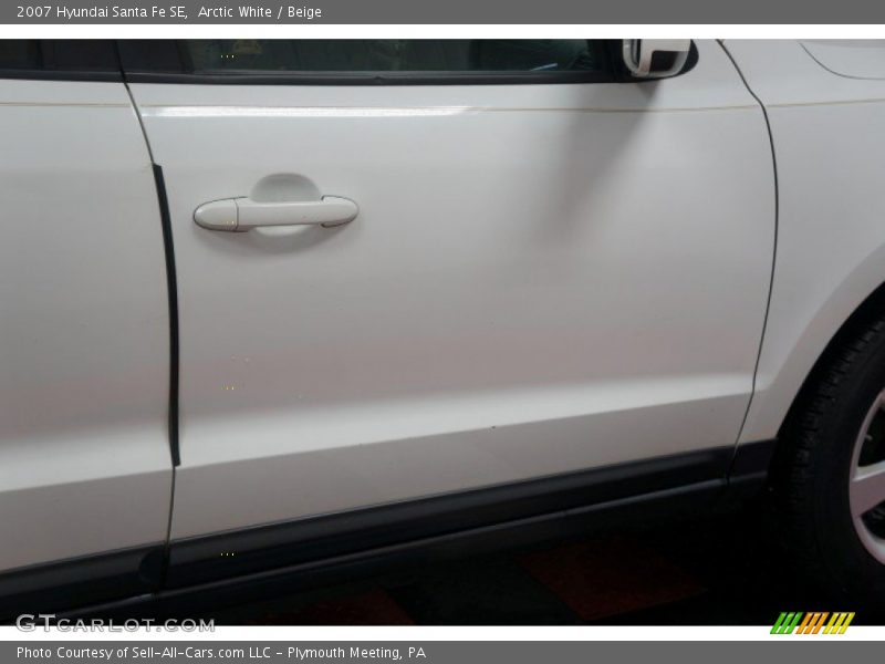 Arctic White / Beige 2007 Hyundai Santa Fe SE