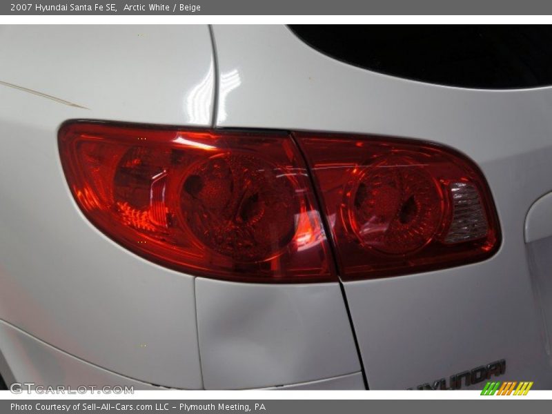 Arctic White / Beige 2007 Hyundai Santa Fe SE