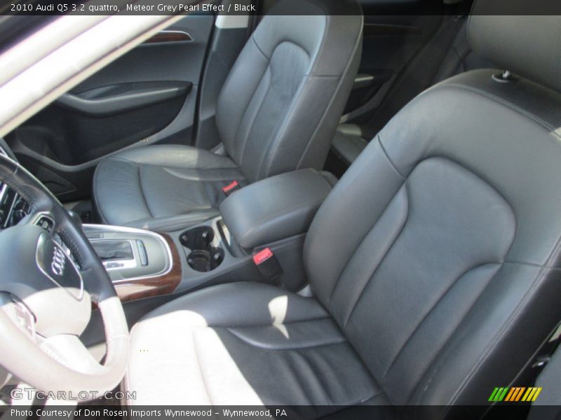 Meteor Grey Pearl Effect / Black 2010 Audi Q5 3.2 quattro