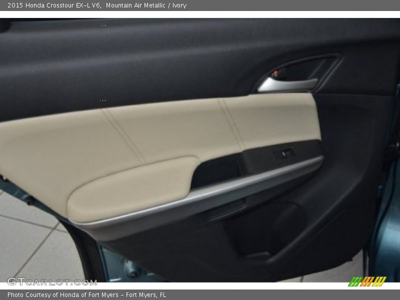 Mountain Air Metallic / Ivory 2015 Honda Crosstour EX-L V6