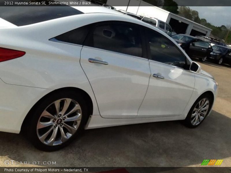 Shimmering White / Black 2012 Hyundai Sonata SE