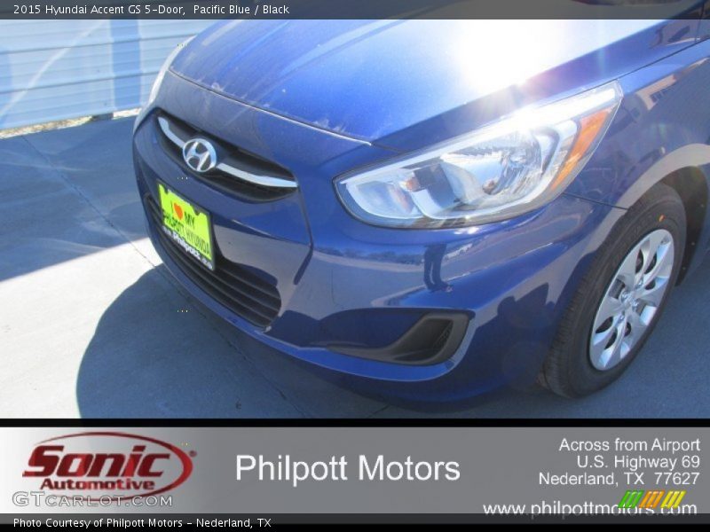 Pacific Blue / Black 2015 Hyundai Accent GS 5-Door