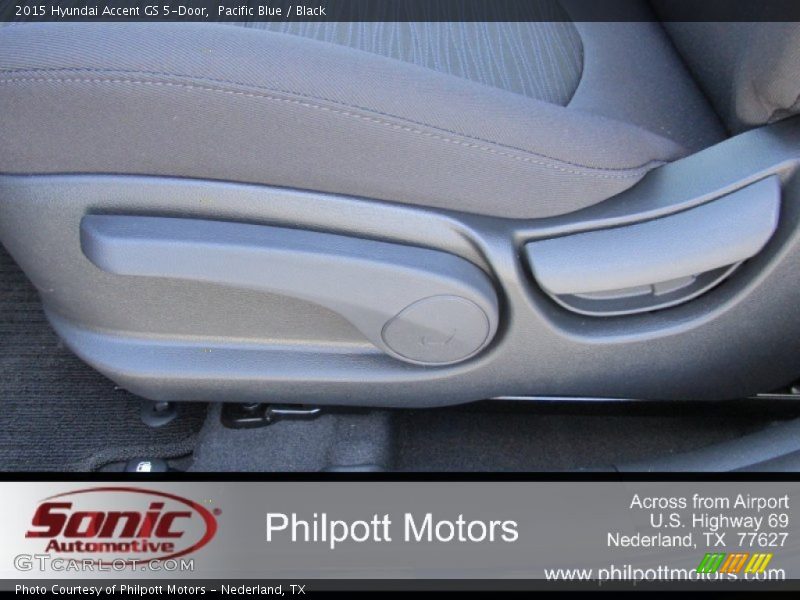 Pacific Blue / Black 2015 Hyundai Accent GS 5-Door