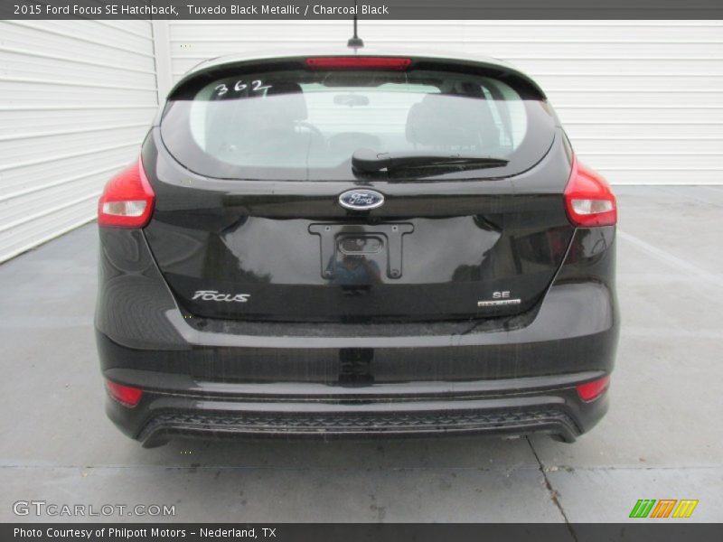 Tuxedo Black Metallic / Charcoal Black 2015 Ford Focus SE Hatchback