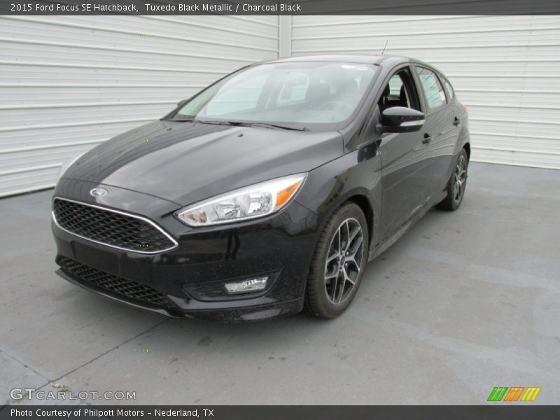 Tuxedo Black Metallic / Charcoal Black 2015 Ford Focus SE Hatchback