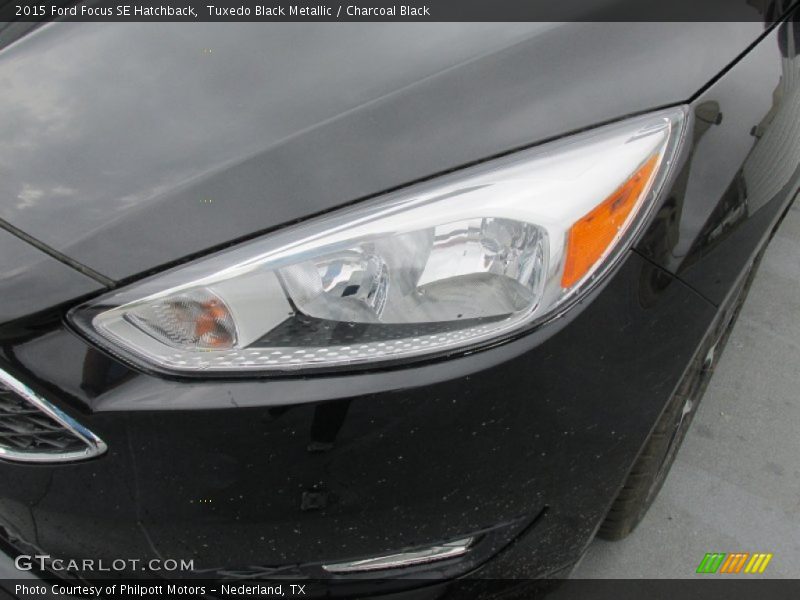 Tuxedo Black Metallic / Charcoal Black 2015 Ford Focus SE Hatchback
