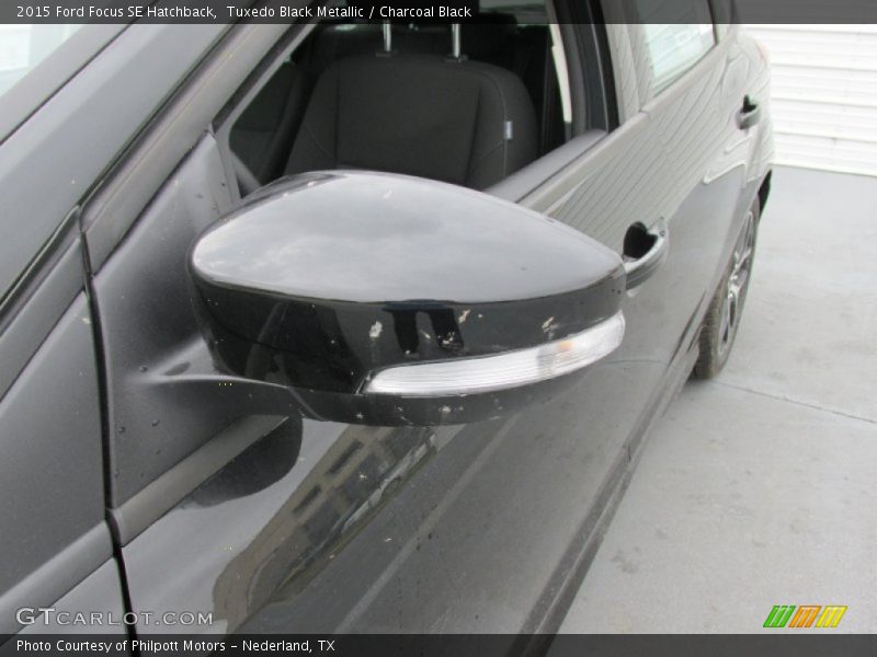 Tuxedo Black Metallic / Charcoal Black 2015 Ford Focus SE Hatchback
