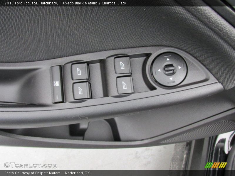 Tuxedo Black Metallic / Charcoal Black 2015 Ford Focus SE Hatchback