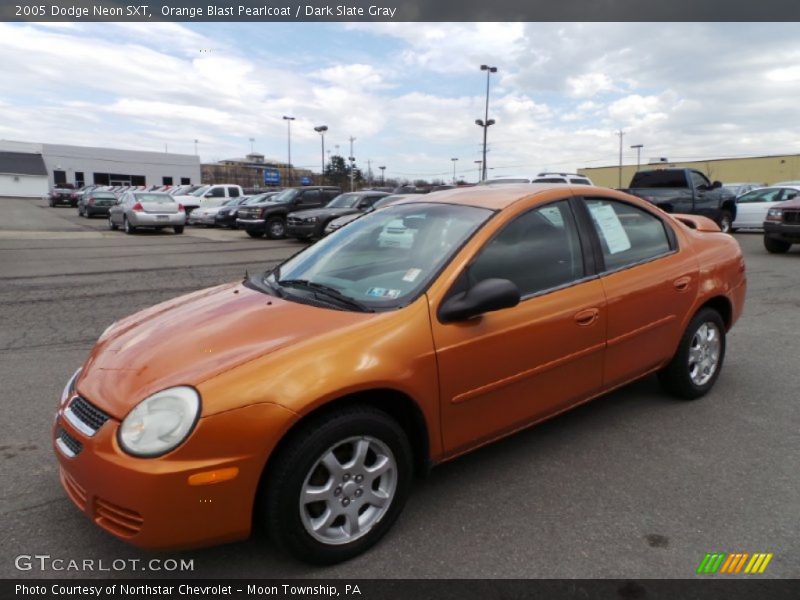 Orange Blast Pearlcoat / Dark Slate Gray 2005 Dodge Neon SXT