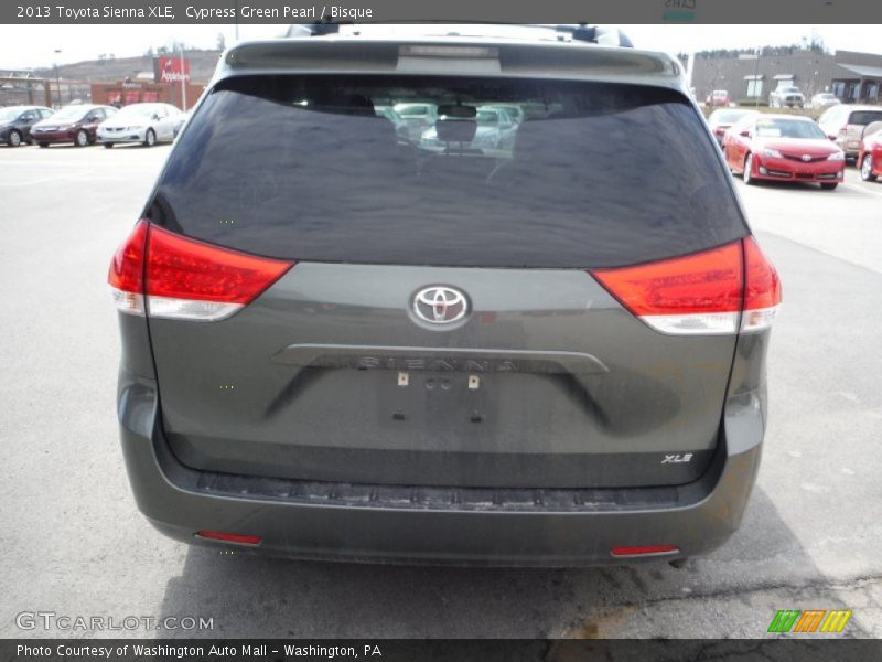 Cypress Green Pearl / Bisque 2013 Toyota Sienna XLE