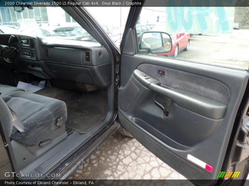 Onyx Black / Graphite 2000 Chevrolet Silverado 1500 LS Regular Cab 4x4