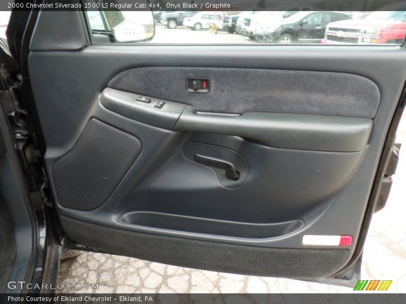 Onyx Black / Graphite 2000 Chevrolet Silverado 1500 LS Regular Cab 4x4