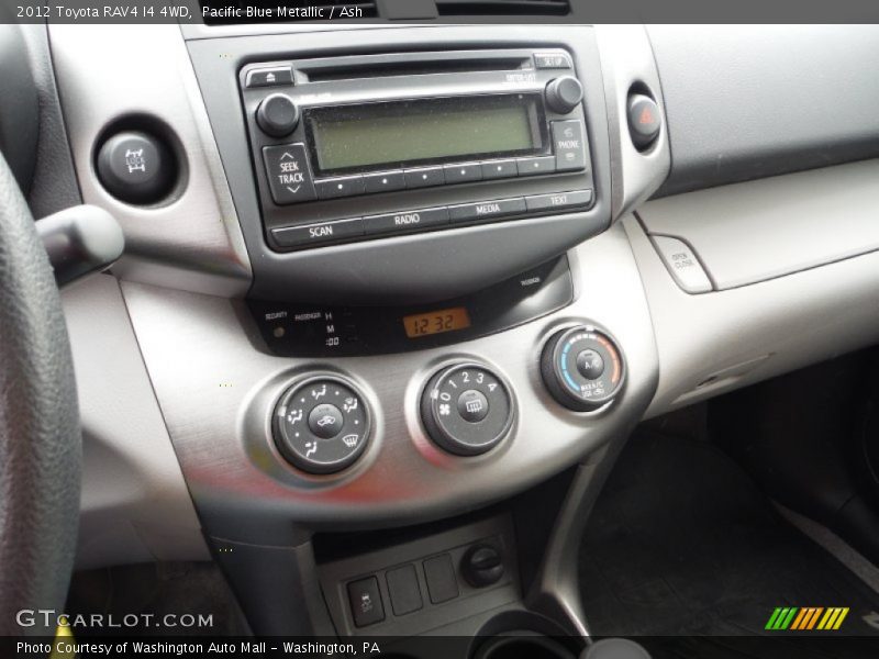 Controls of 2012 RAV4 I4 4WD