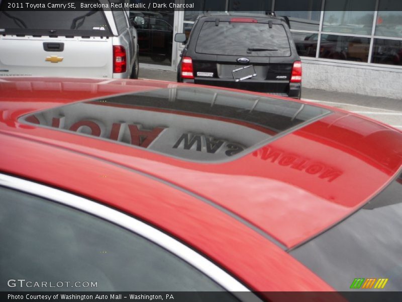Barcelona Red Metallic / Dark Charcoal 2011 Toyota Camry SE