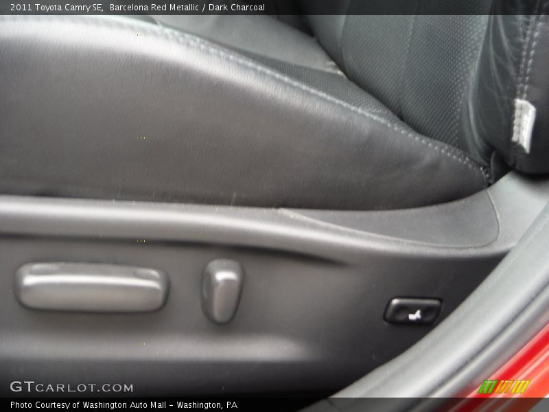 Barcelona Red Metallic / Dark Charcoal 2011 Toyota Camry SE